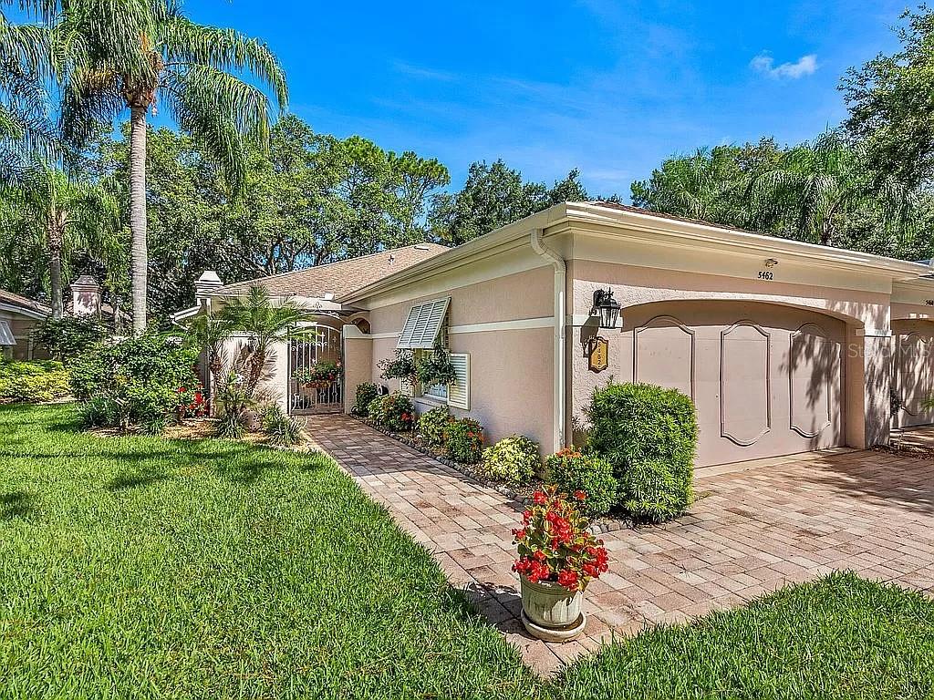 5462 CHANTECLAIRE 65