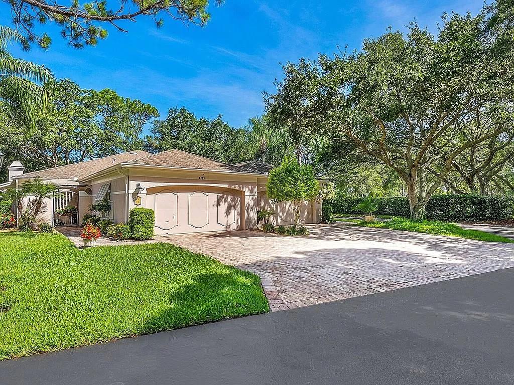 5462 CHANTECLAIRE 65