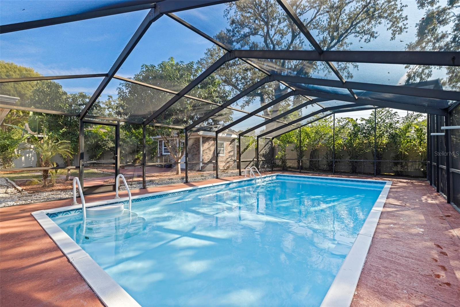 GOLFLAND OF TAMPAS NORTH SIDE - Residential