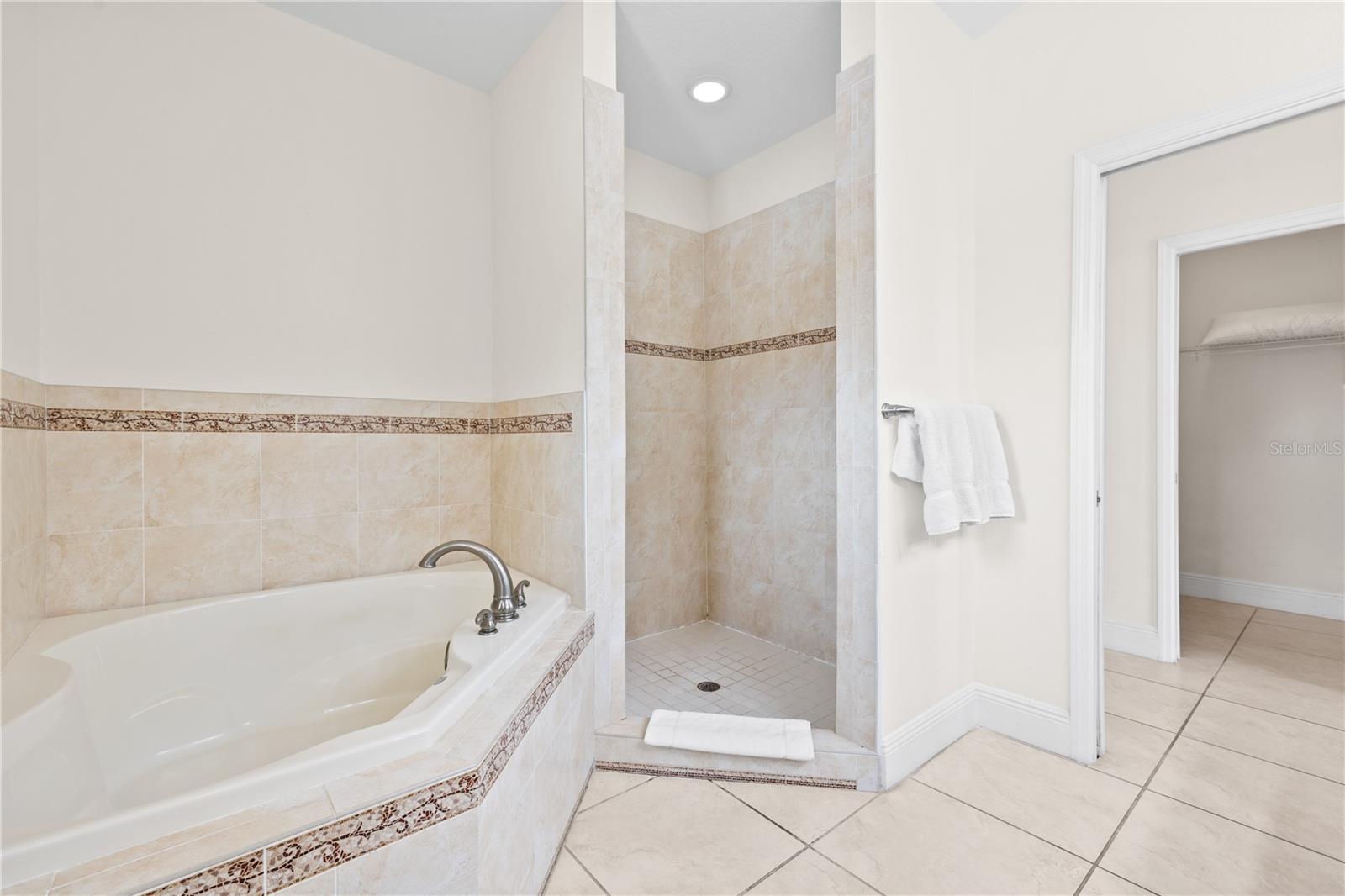 EMILIA TWNHMS OF REDINGTON SHORES REP - Residential