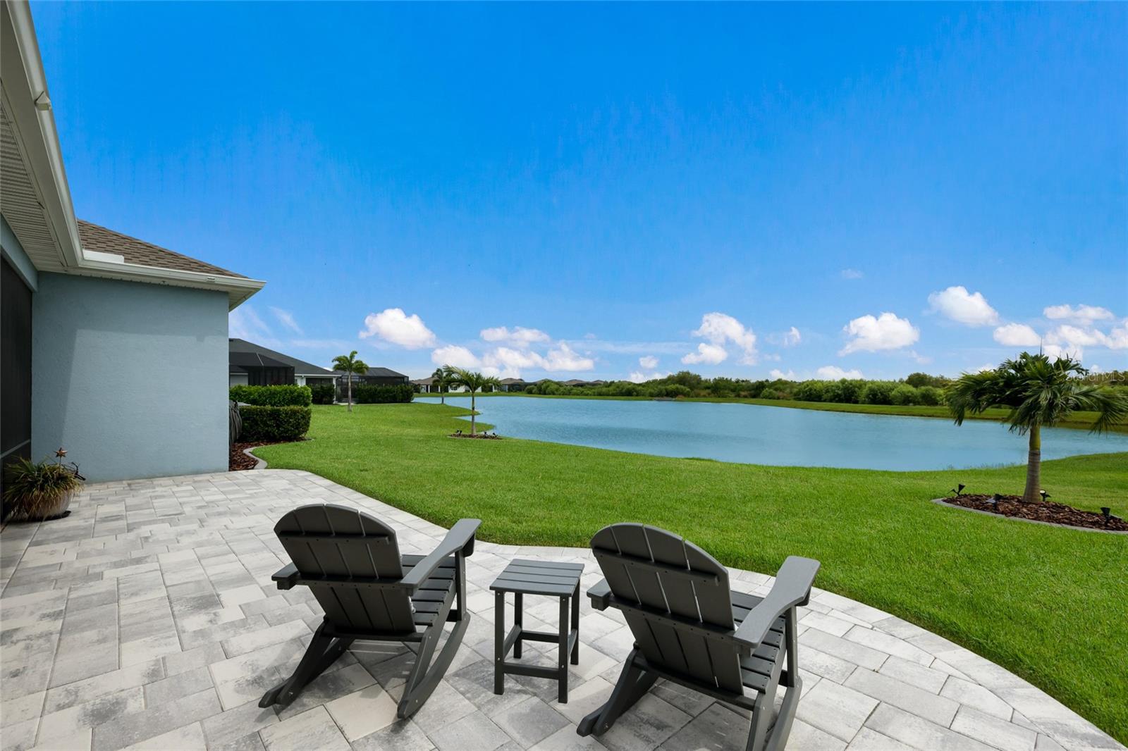 8611 MERCATOR COURT