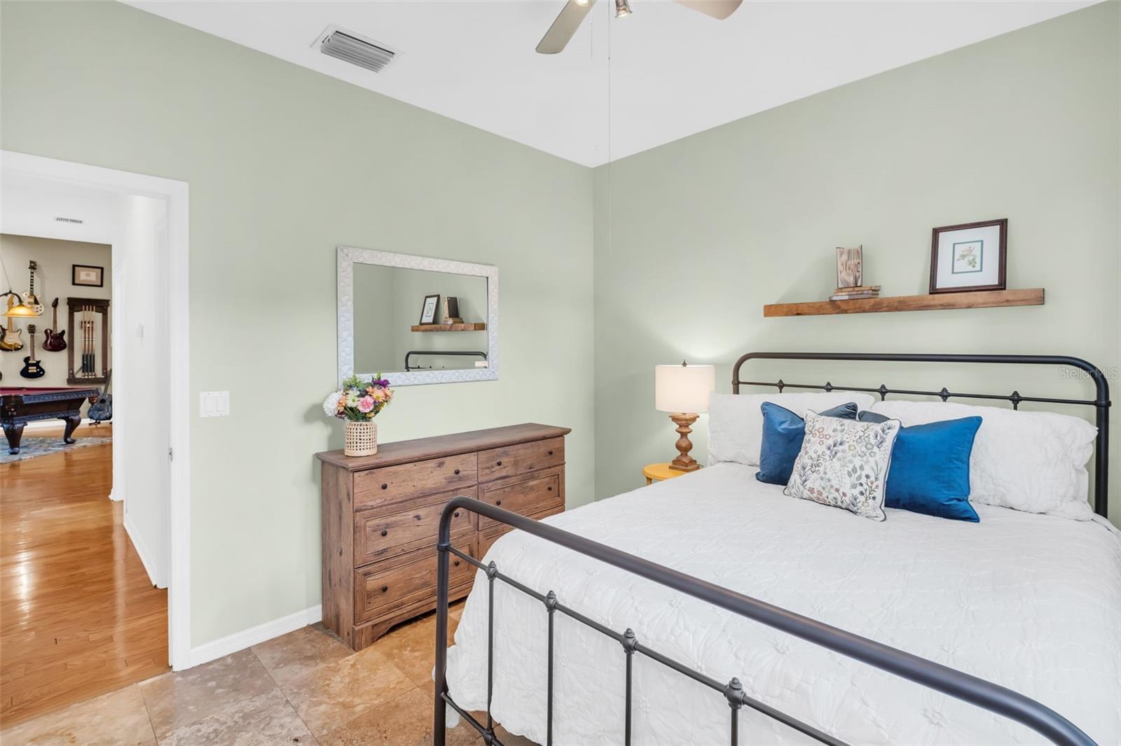 HIGHGATE - Residential