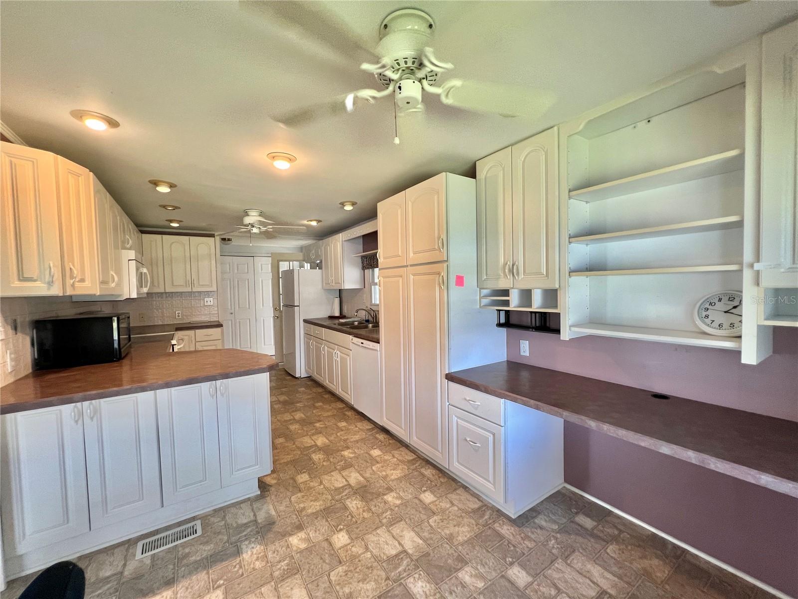 HAWTHORNE AT LEESBURG A COOP - Residential