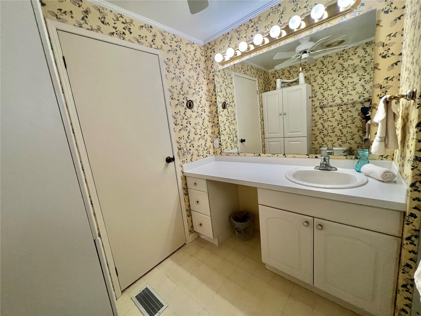 HAWTHORNE AT LEESBURG A COOP - Residential