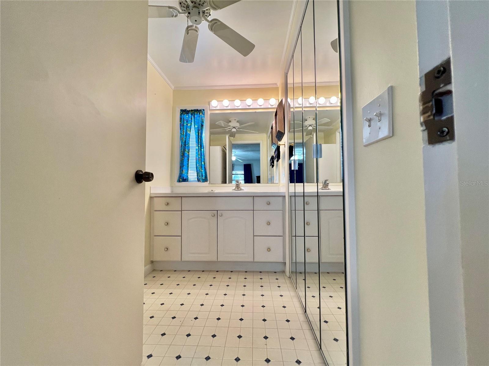 HAWTHORNE AT LEESBURG A COOP - Residential