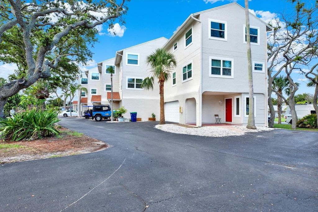 Photo of 812 E Gulf Boulevard, Indian Rocks Beach, FL 33785 (MLS # TB8410387)