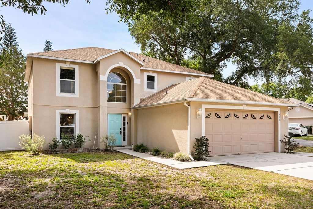 Photo of 729 Veronica Circle, Ocoee, FL 34761 (MLS # O6405385)