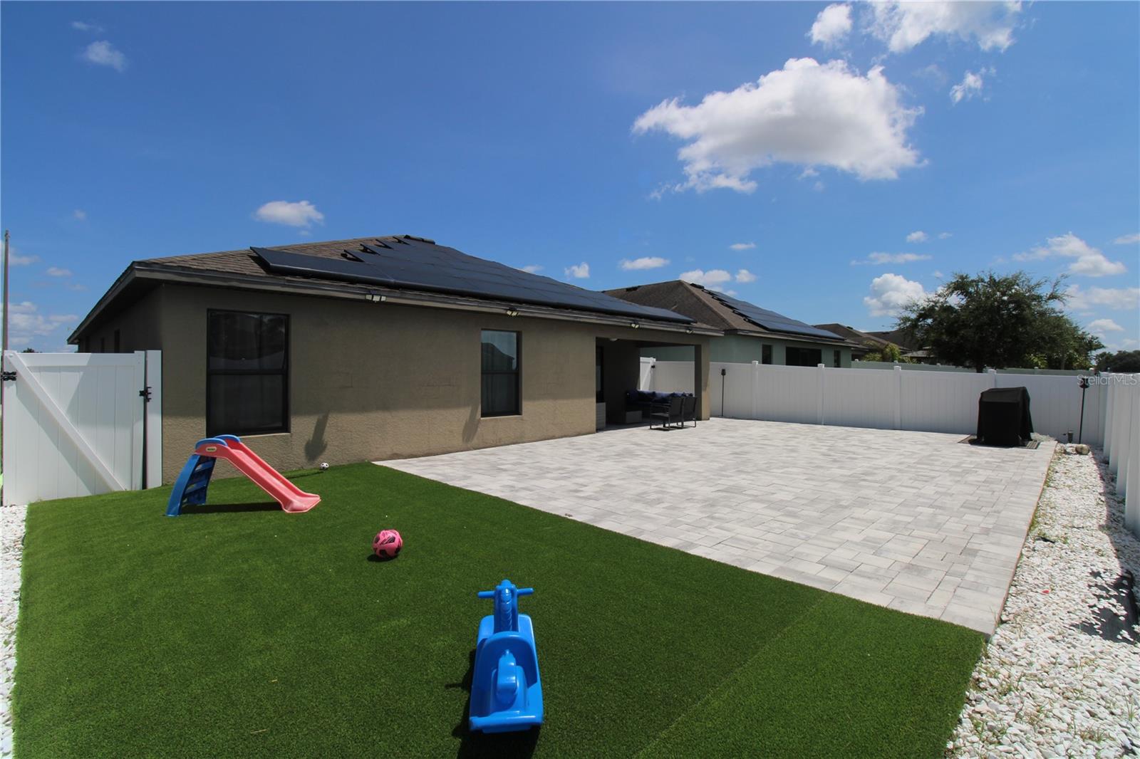 HIGHLAND MDWS PH 2B - Residential Lease