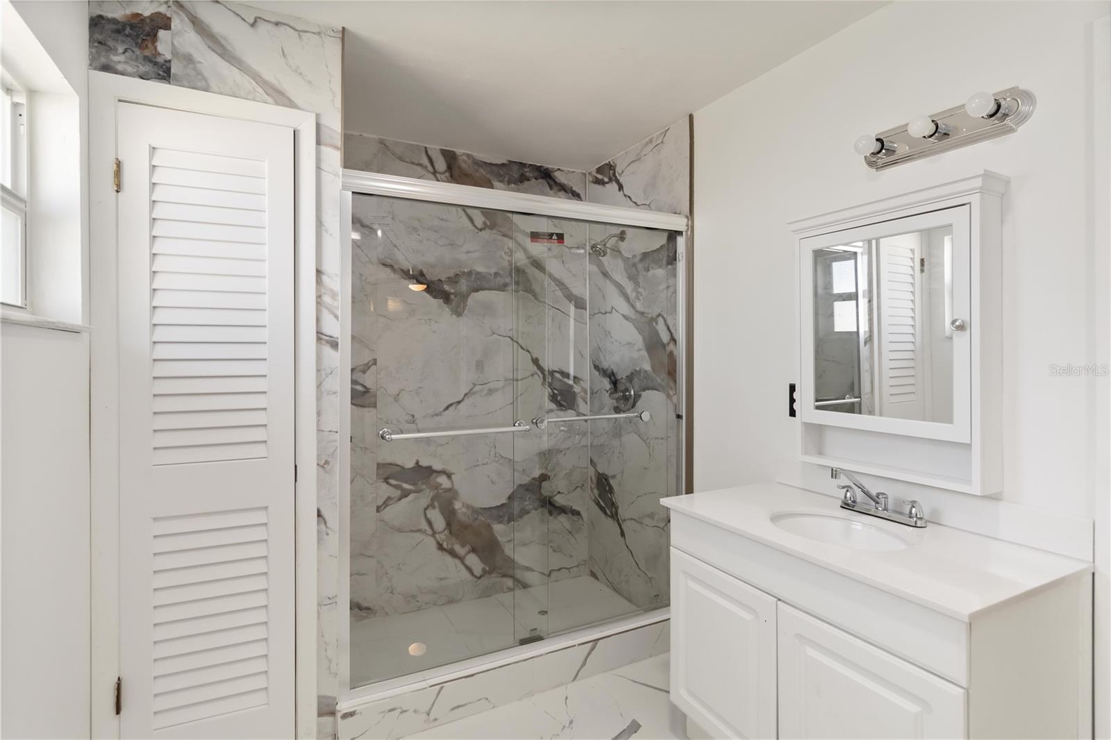 LENA VISTA SUB - Residential