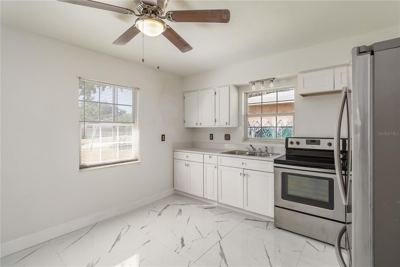 LENA VISTA SUB - Residential