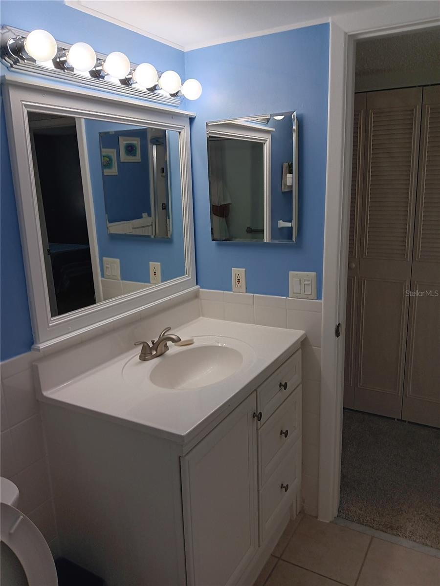 SEMINOLE SQUARE APTS II CONDO - Residential