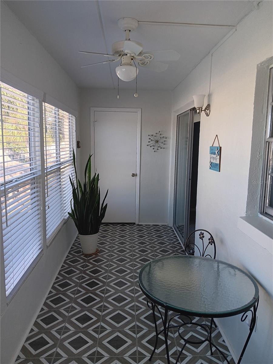 SEMINOLE SQUARE APTS II CONDO - Residential