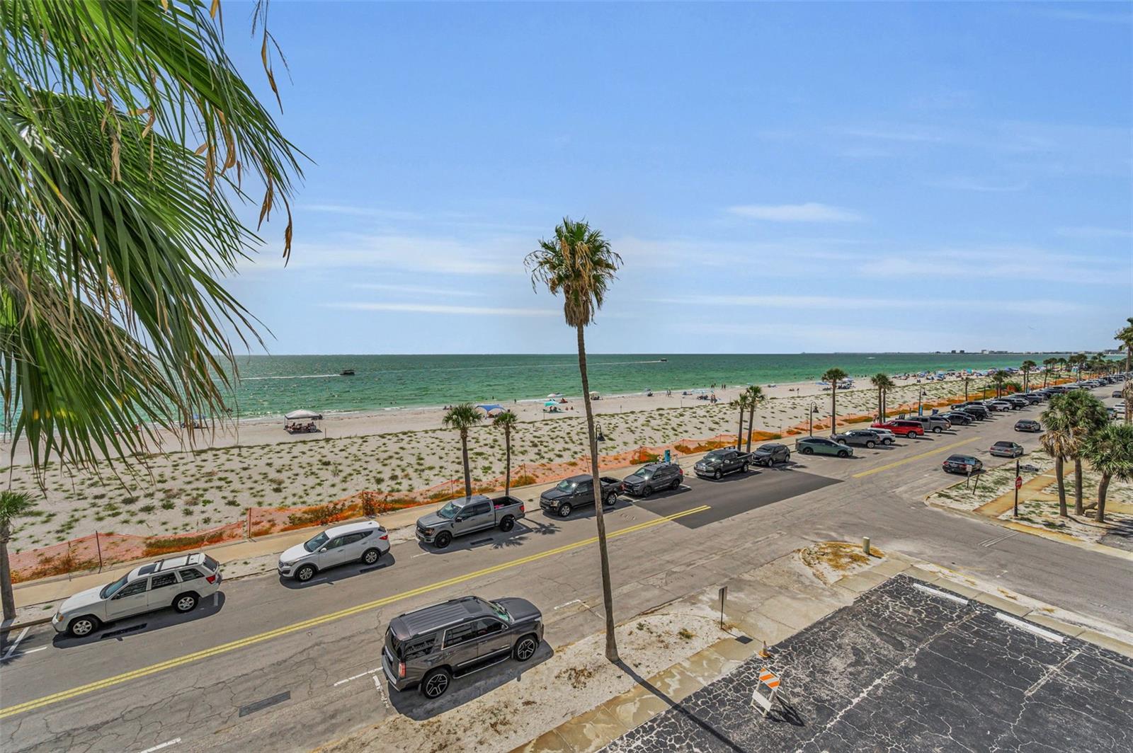 BEACH HOUSE OF PASS-A-GRILLE - Residential