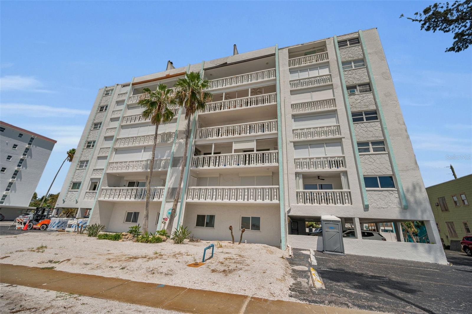 BEACH HOUSE OF PASS-A-GRILLE - Residential