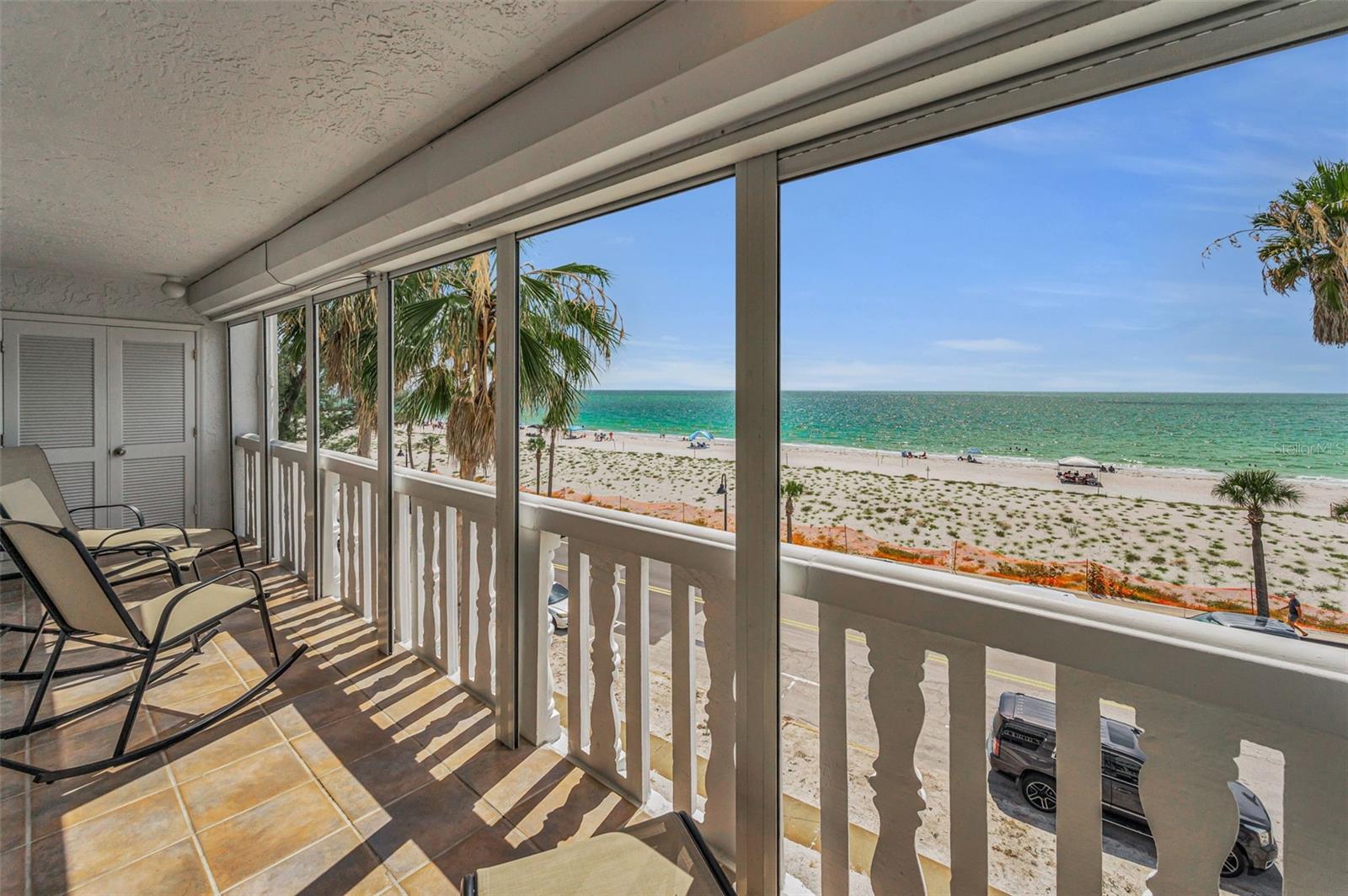 BEACH HOUSE OF PASS-A-GRILLE - Residential