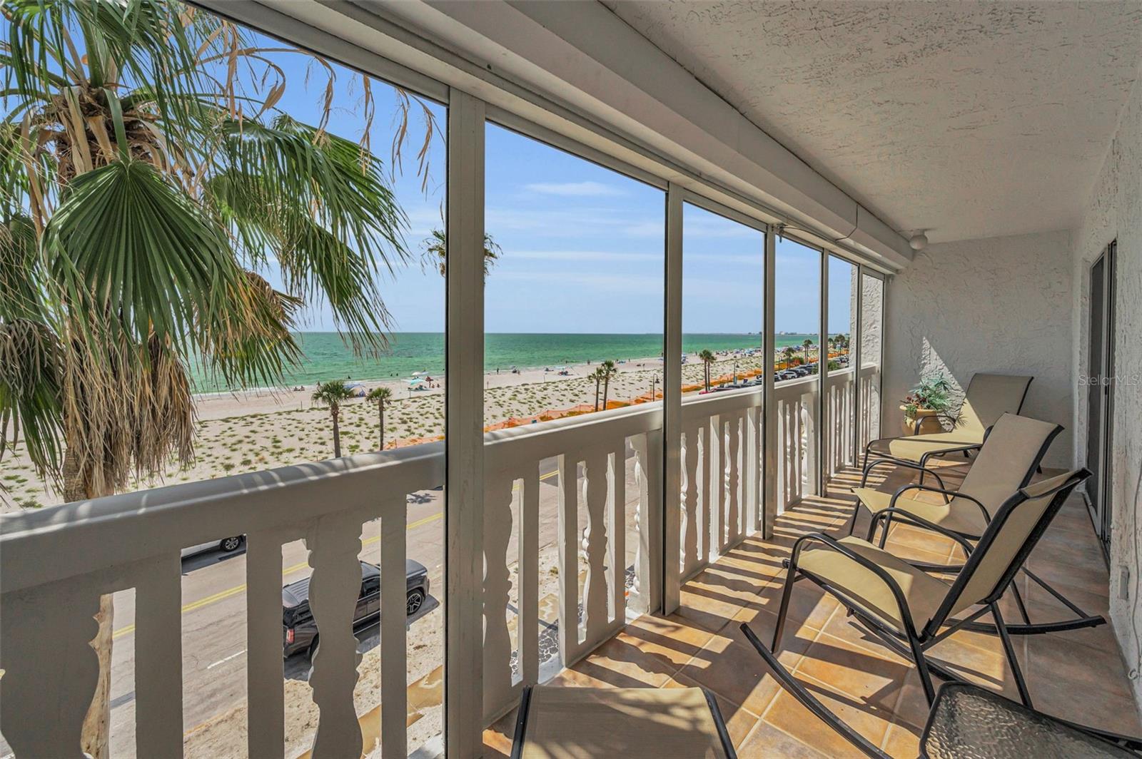 BEACH HOUSE OF PASS-A-GRILLE - Residential