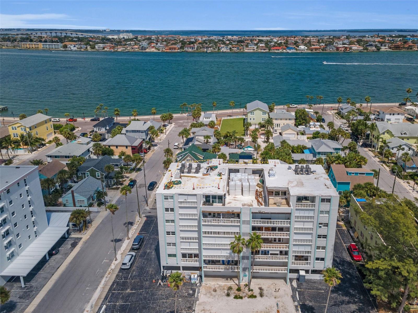 BEACH HOUSE OF PASS-A-GRILLE - Residential
