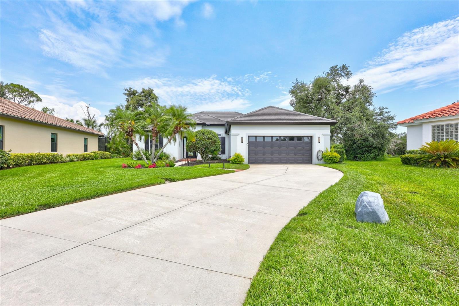5285 FAR OAK CIRCLE