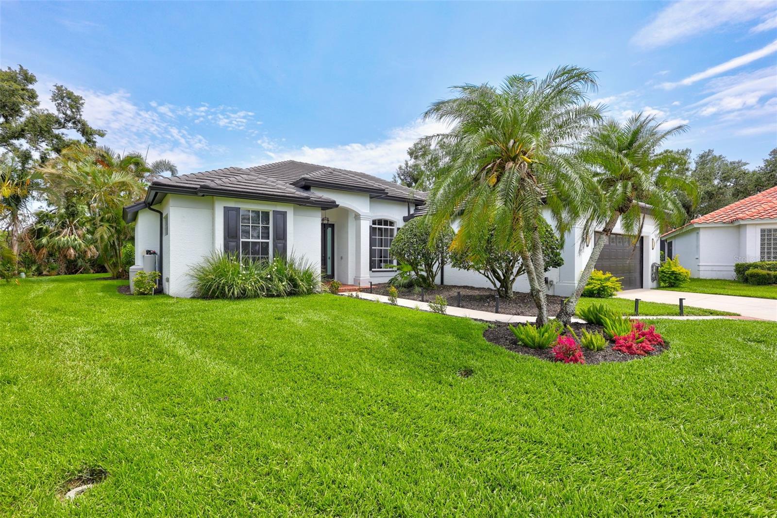 5285 FAR OAK CIRCLE