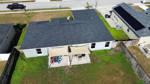 A home in LAKELAND