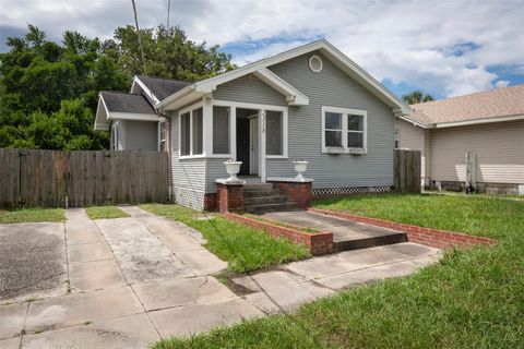 A home in TAMPA