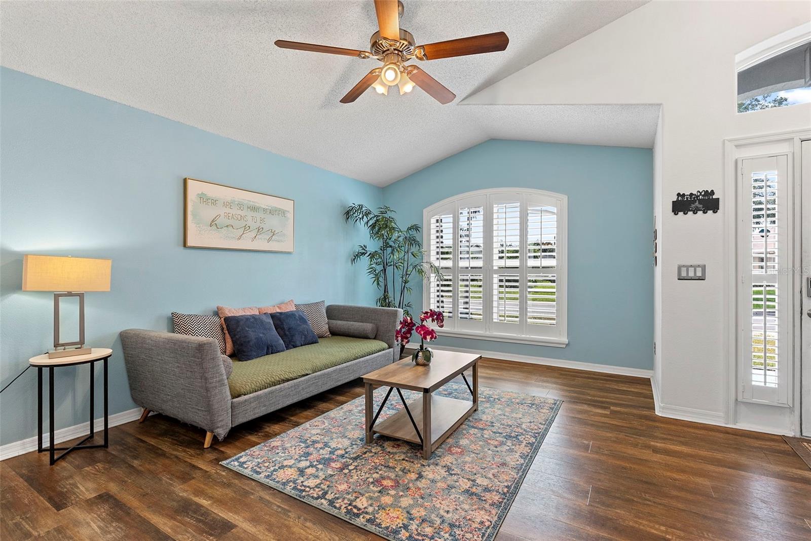 1541 INDIAN OAKS TRAIL