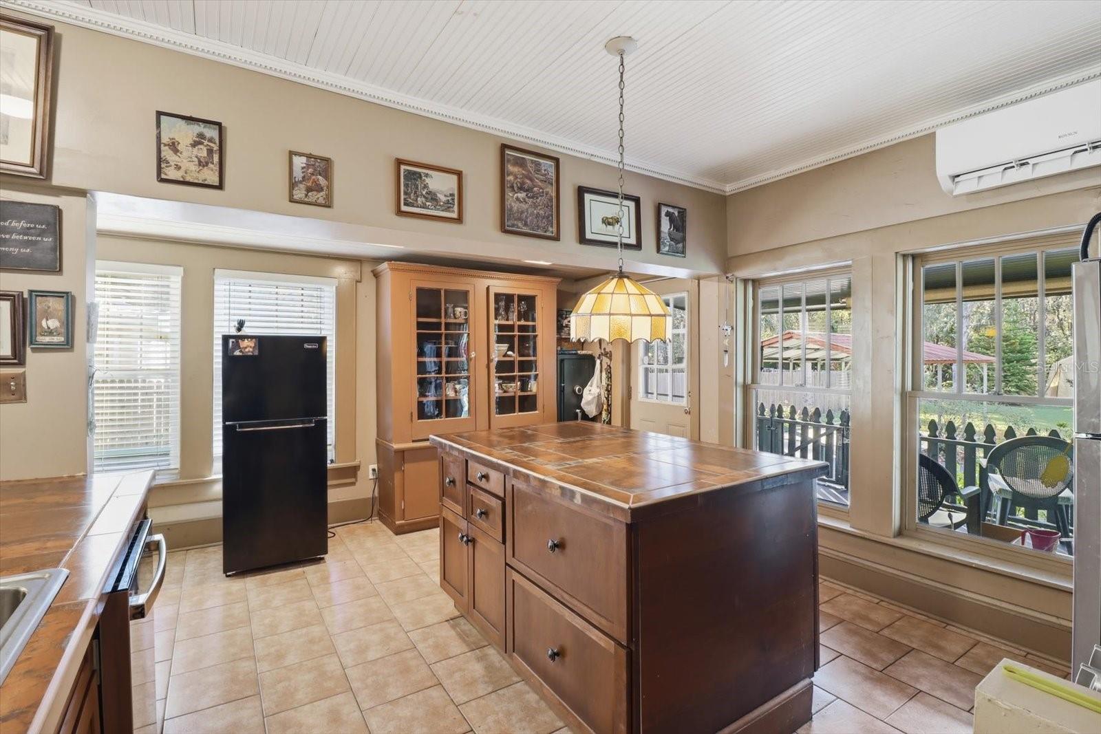 BAYVIEW HOMES CO 06 ACRE - Residential