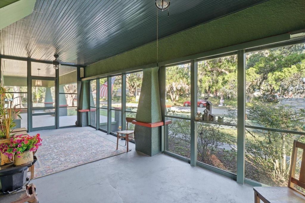 Photo of 754 NE 2nd Avenue, Crystal River, FL 34428 (MLS # TB8470367)