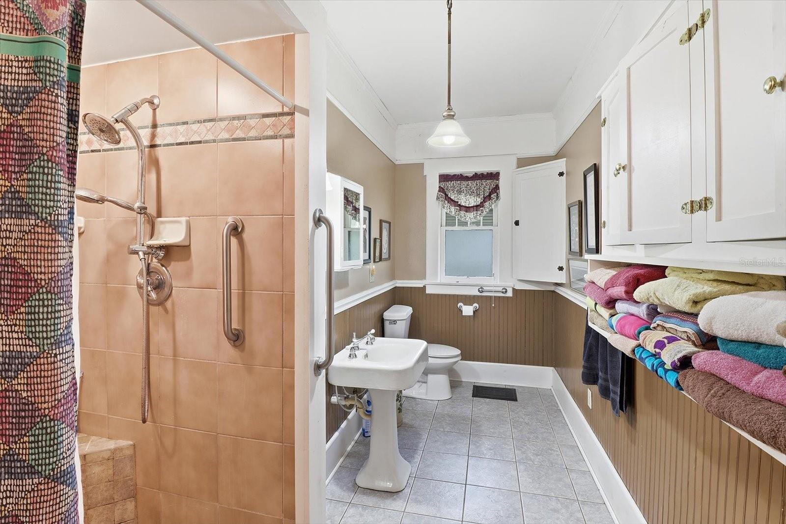 BAYVIEW HOMES CO 06 ACRE - Residential