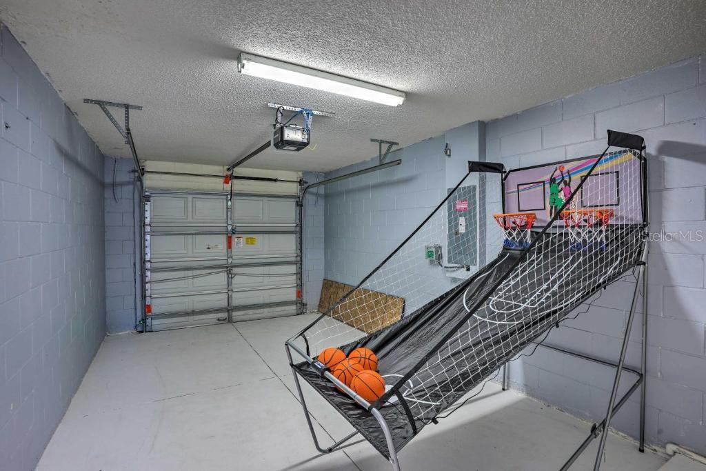 KOKOMO BAY PH 01 - Residential Lease