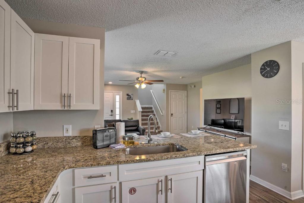 KOKOMO BAY PH 01 - Residential Lease