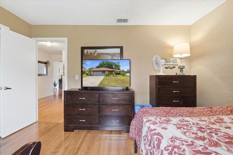 Tiny photo for 3265 NE 30 Court, Ocala, FL 34479 (MLS # OM715651)