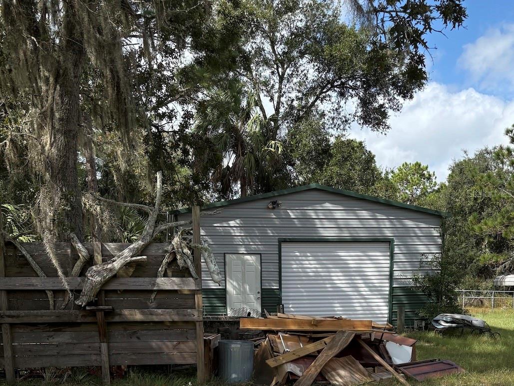 1844 S IROQUOIS AVENUE