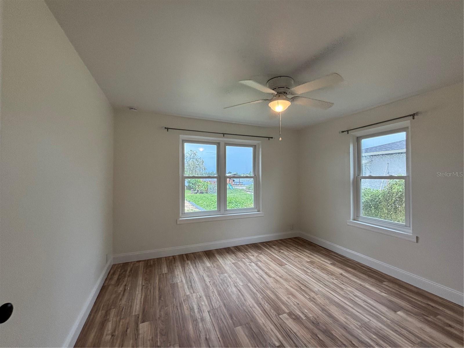 EAST VIEW PARKWAY PB 13 PG 4 - Residential