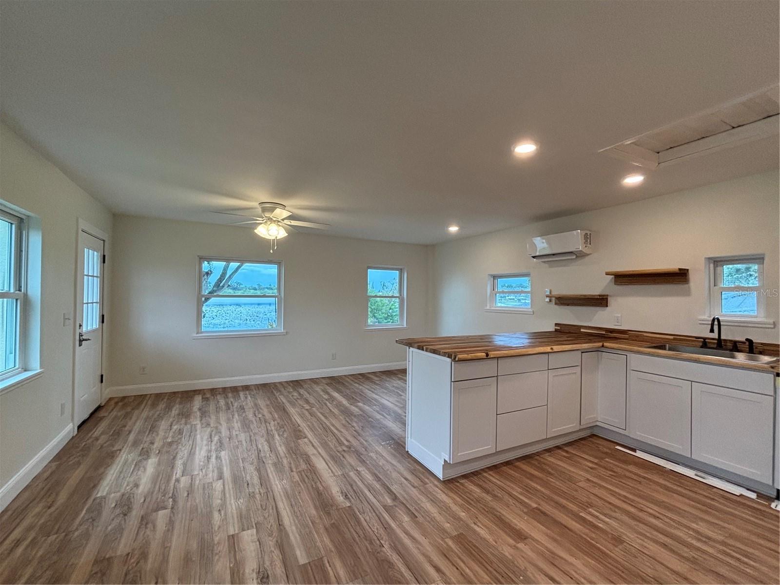 EAST VIEW PARKWAY PB 13 PG 4 - Residential