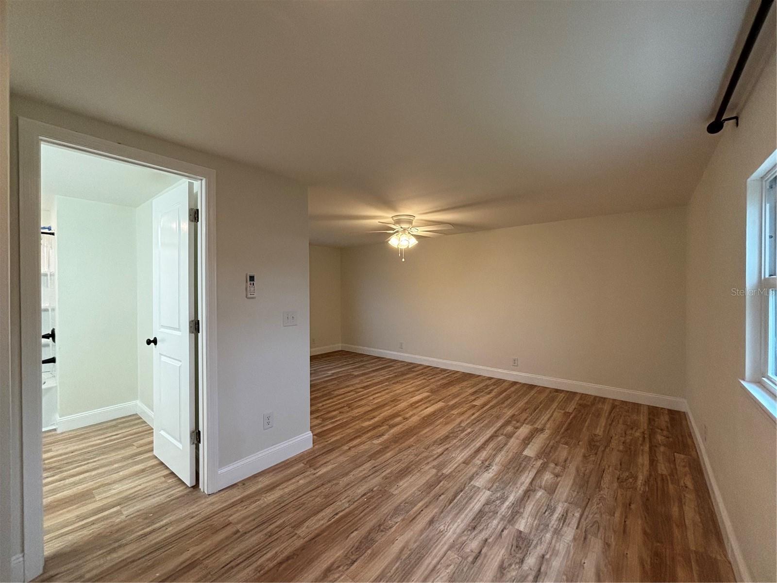 EAST VIEW PARKWAY PB 13 PG 4 - Residential