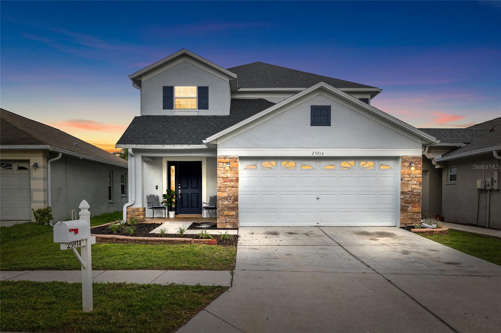 Seller is offering $5000.00 towards BUYERS CLOSING COSTS! Welcome Home to this Beautiful 5-Bedroom, 2.5-Bath Home in Grand Oaks!
Nestled in the desirable and established community of Grand Oaks, this spacious home features 5 bedrooms, 2.5 bathrooms, a low HOA, and NO CDD fees—making it the perfect combination of space, comfort, and value.
As you arrive, you're welcomed by fresh landscaping, a charming covered front porch, and a 2-car garage. Step inside to an inviting open floor plan featuring a large living and dining room with brand-new LVP flooring that adds style and durability.
The eat-in kitchen includes granite countertops, refinished cabinetry, and a pass-through window to the dining room, ideal for entertaining. A sliding glass door opens to the backyard, creating a great flow for indoor-outdoor living.
The oversized primary suite is conveniently located on the first floor for privacy and comfort, featuring LVP flooring and an updated en-suite bathroom with a new vanity. A half bath for guests and a laundry room with cabinet storage are also located on the main floor.
Upstairs, you'll find a spacious open loft, perfect for a media room or play area, along with four generously sized and oversized bedrooms—offering plenty of room for everyone—and a full bathroom.
Recent upgrades include:
? New Roof
? New LVP Flooring in Living Room & Primary Bedroom
? Fresh Interior Paint
? Updated Light Fixtures
? Refinished Kitchen Cabinets
? New Landscaping
This move-in-ready home offers exceptional space, thoughtful updates, and a fantastic location. Schedule your showing today!