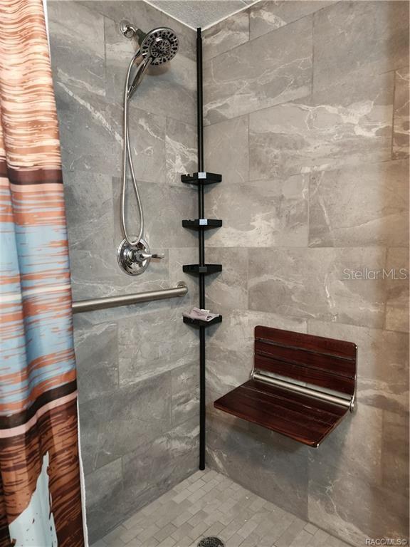 LAKE PARK - Residential