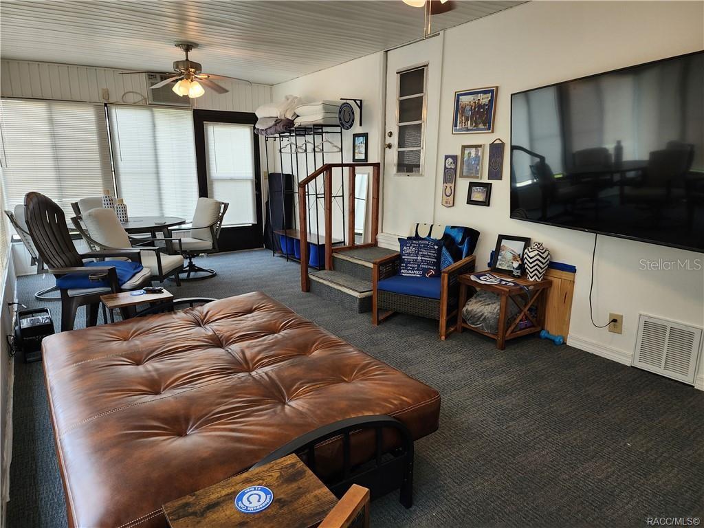 LAKE PARK - Residential