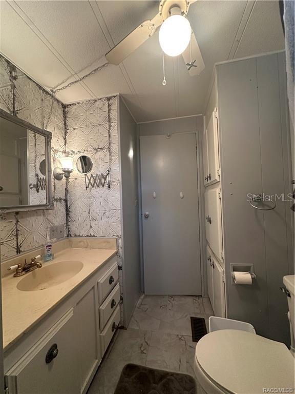 LAKE PARK - Residential