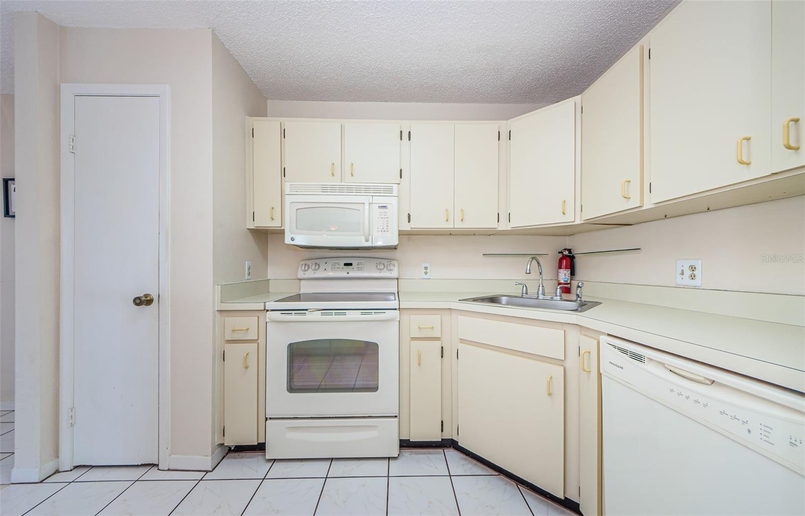Photo 8 of 64 of 5712 BISCAYNE COURT 205 condo