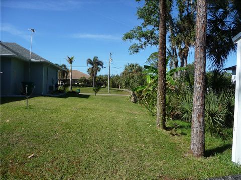 A home in PORT CHARLOTTE