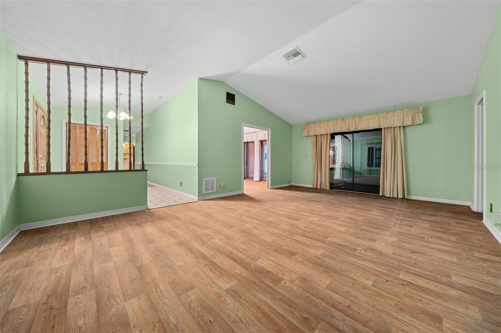 1981 SE 54TH TERRACE