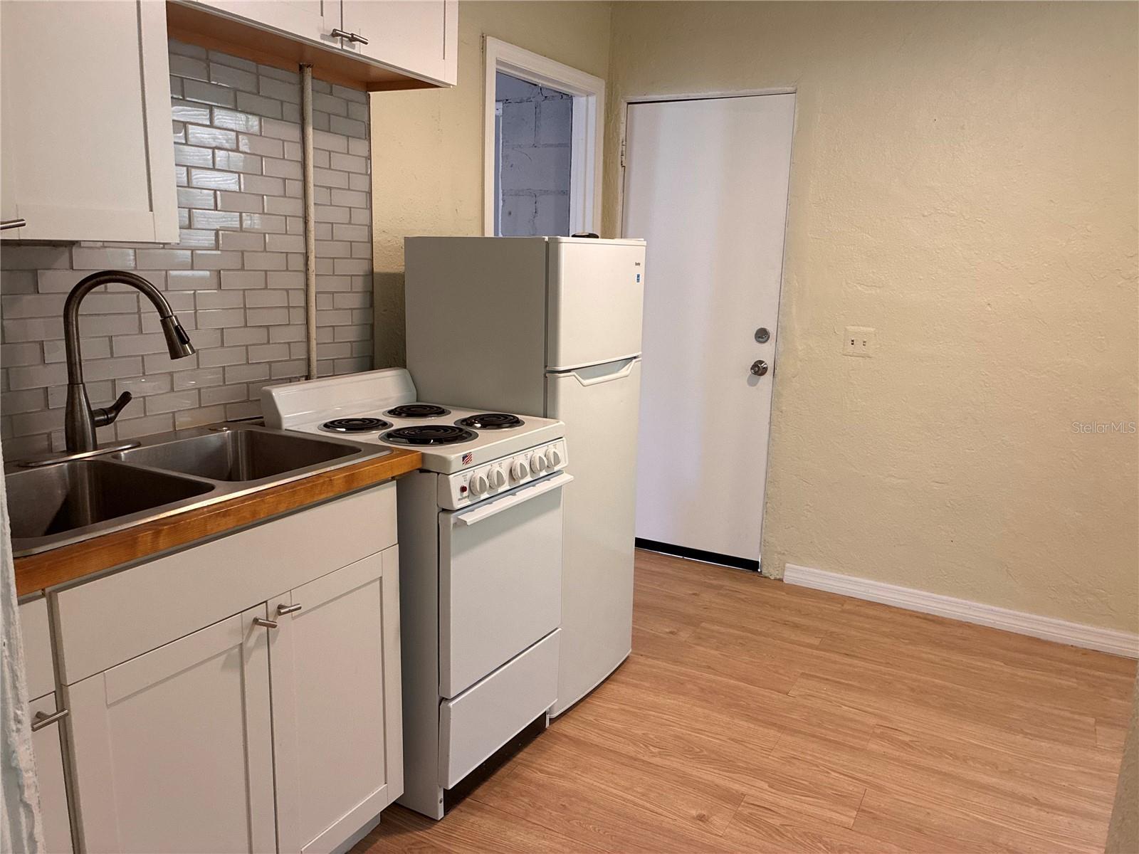 GRAND CENTRAL SUB 1 ADD - Residential Lease