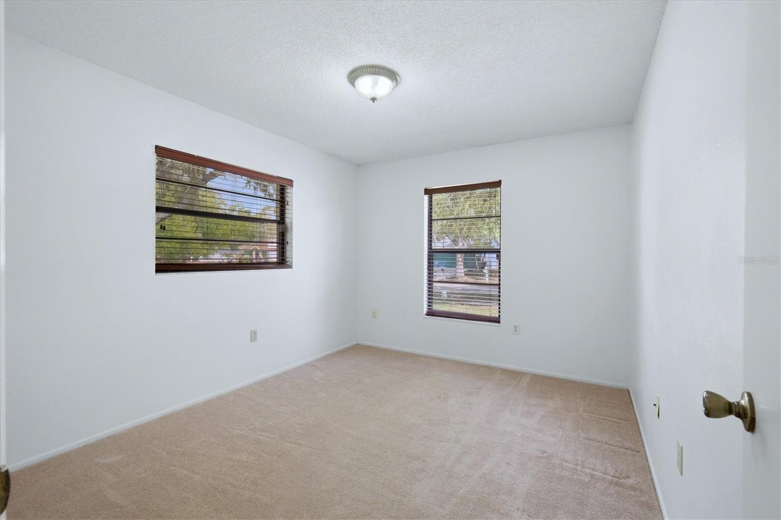 COLONIAL OAKS - Residential