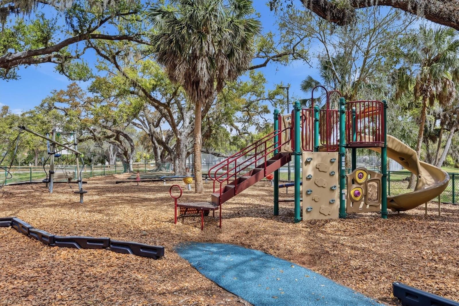 COLONIAL OAKS - Residential