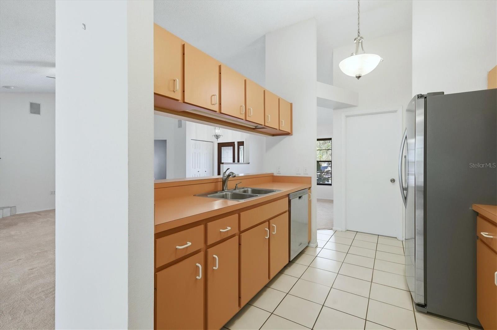 COLONIAL OAKS - Residential