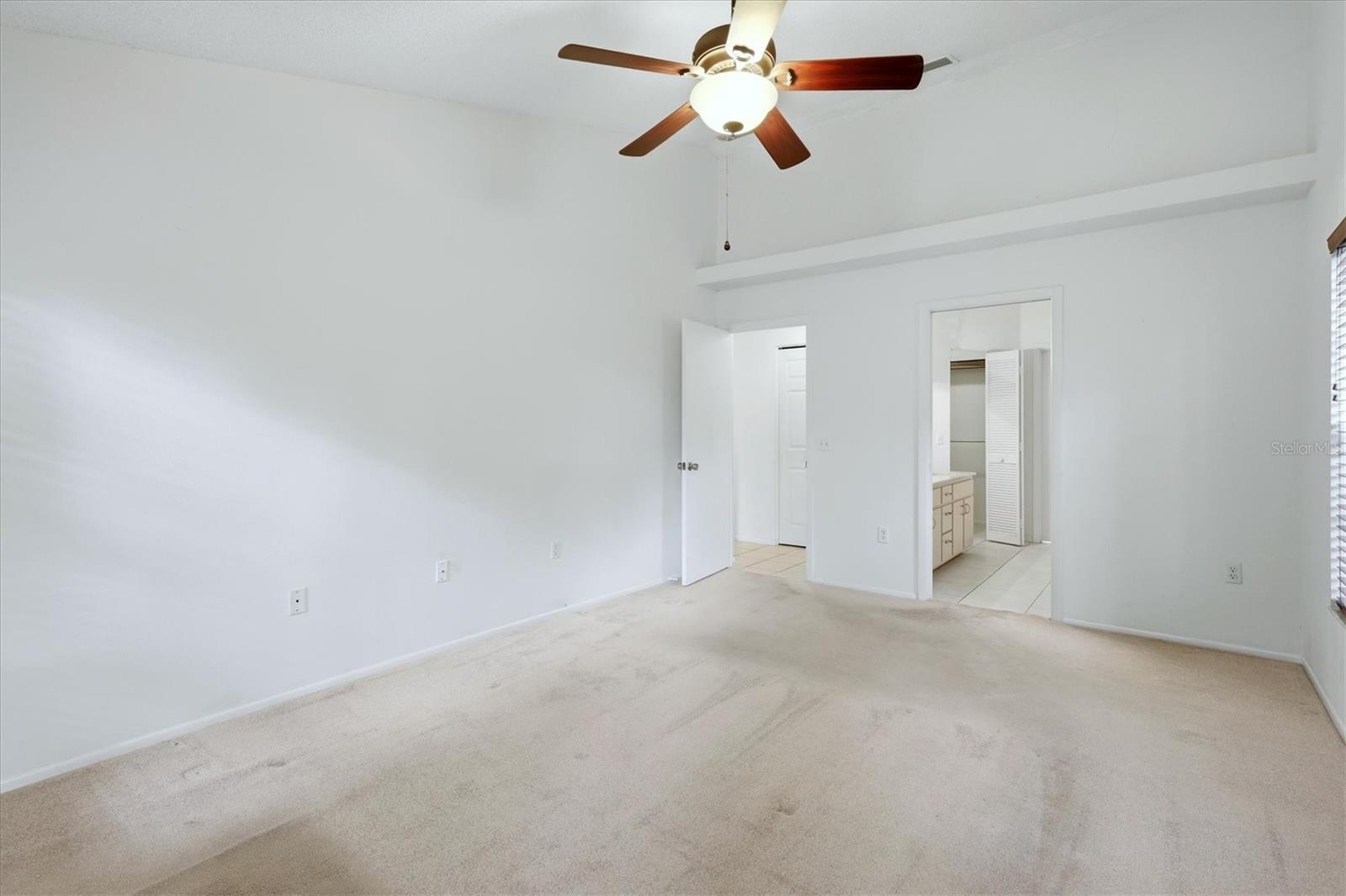 COLONIAL OAKS - Residential