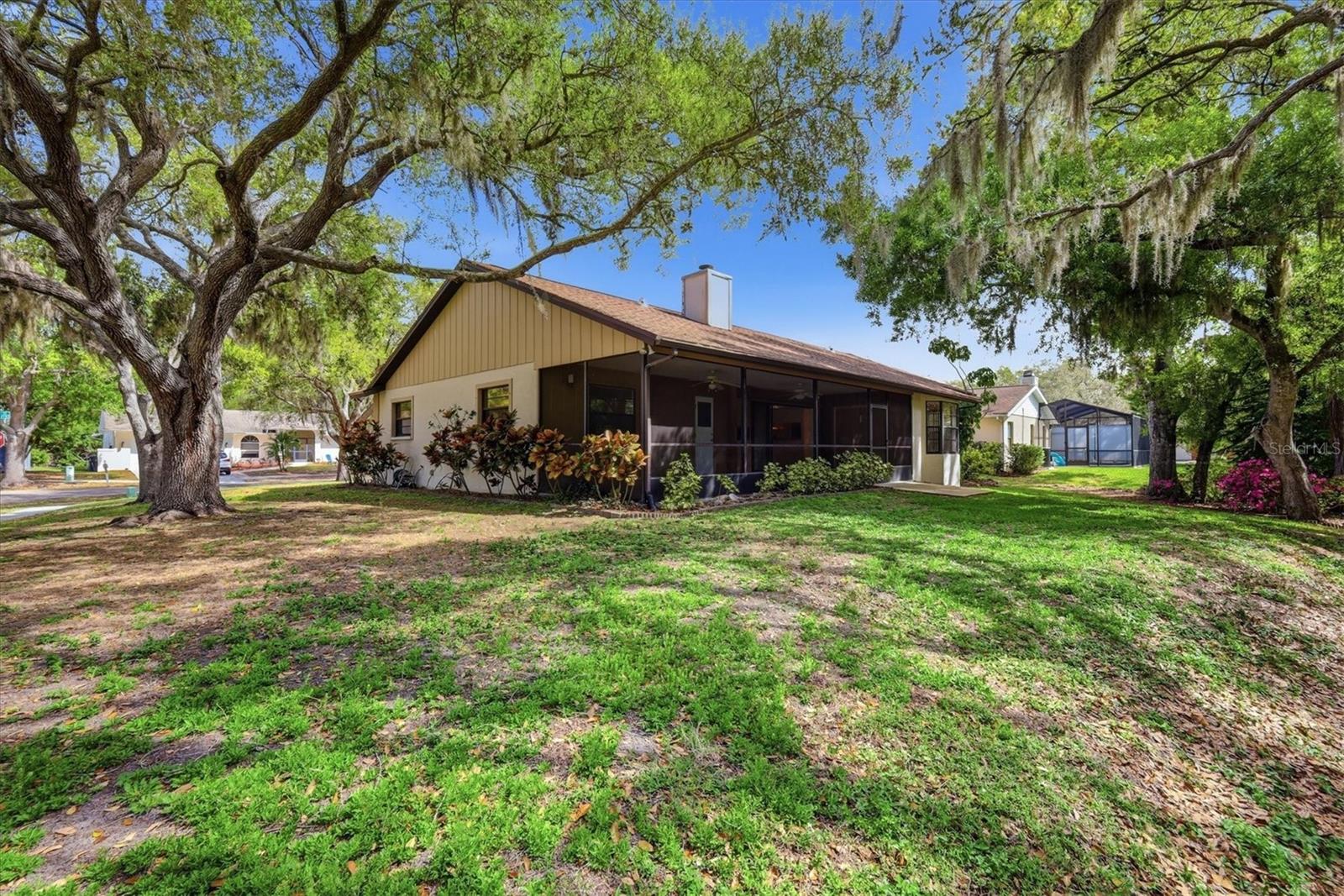 COLONIAL OAKS - Residential