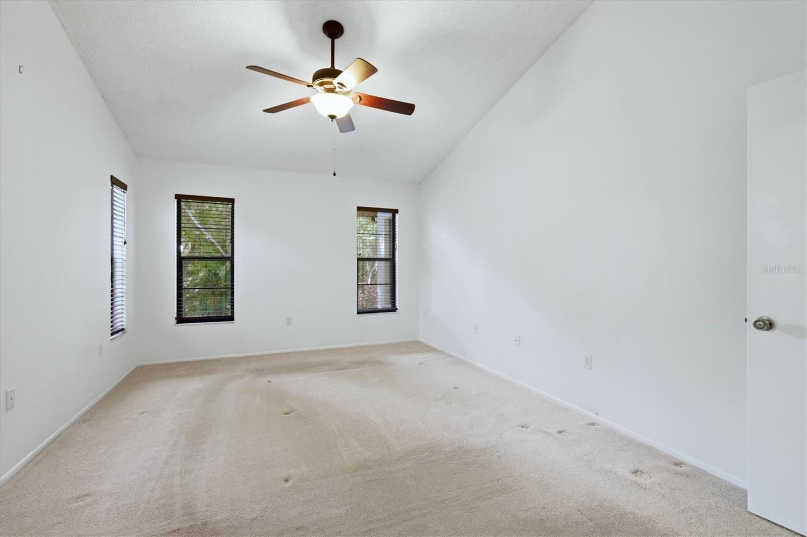 COLONIAL OAKS - Residential